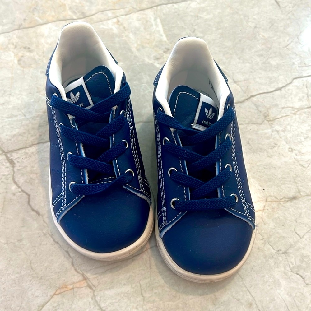 Brand: Adidas Stan Smith / Size: 6K US